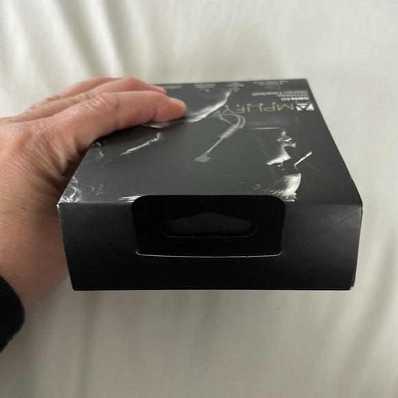 New! Amplify by auduro Wireless Stereo Headset Grey color - Picture 7 of 7